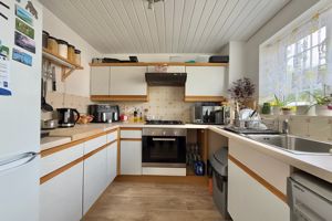 Kitchen- click for photo gallery